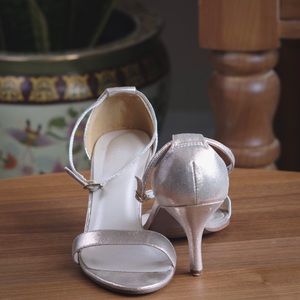 David’s Bridal heels w a strap gold size 9.5